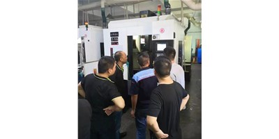 mg冰球突破精机年终保养活动顺遂开展，，包管机床高效运转